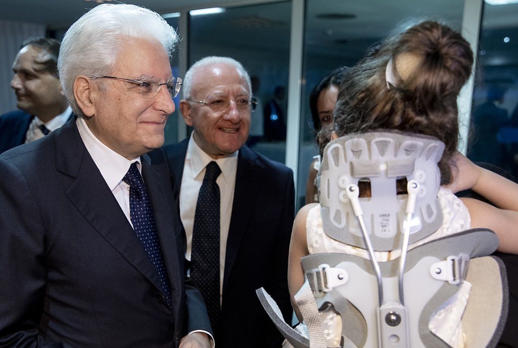 Mattarella con la piccola Noemi. (Foto / Quirinale)