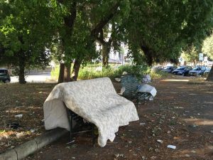 I giardinetti esterni al Cardarelli