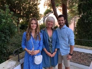 Carlo Filippo di Svezia e la moglie Sofia a Capri insieme al console Kristina Kappelin (foto da Facebook/Kristina Kappelin)