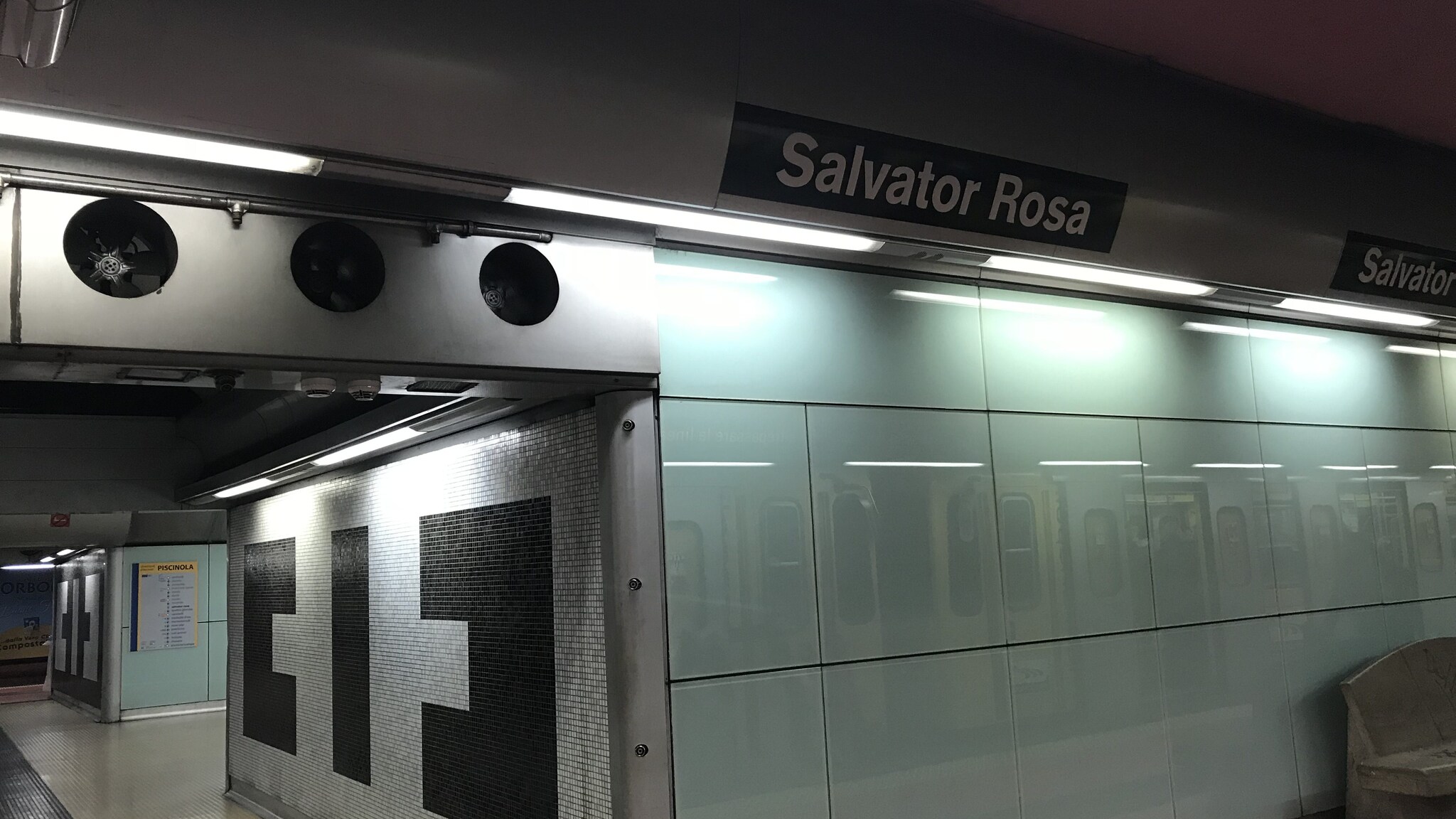 La stazione di Salvator Rosa della Linea 1 della metropolitana di Napoli. [Foto @Wikipedia]
