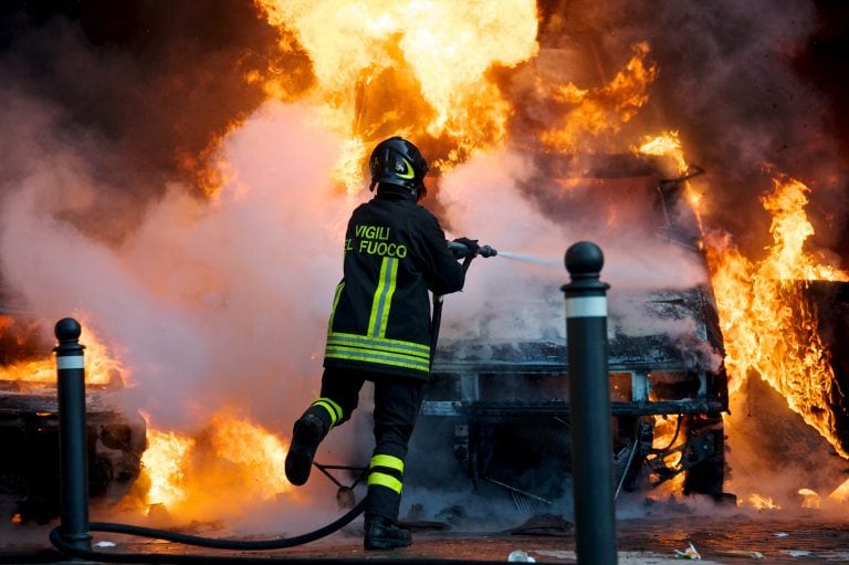 Dopo Un Incidente Il Rischio Che Scoppi Un Incendio