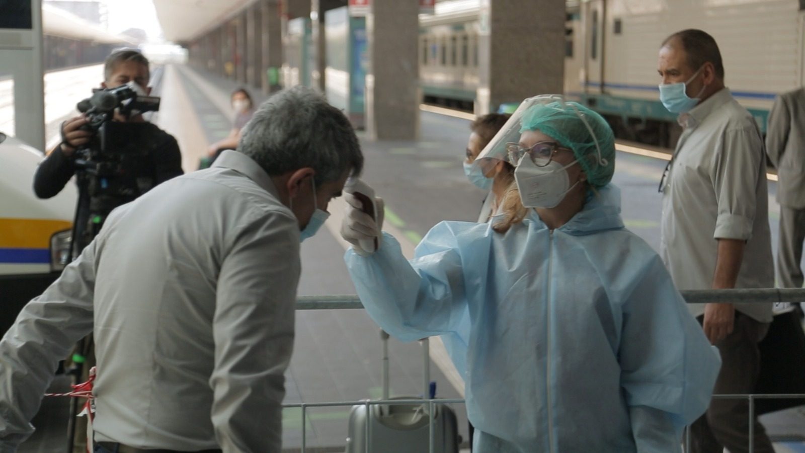 3 giugno, controlli in stazione / foto P. Pace
