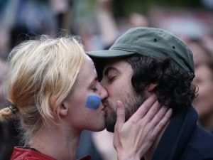 Teorie sulle origini del bacio