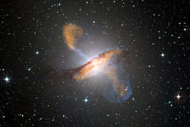 Le galassie nane di Centaurus A sfidano le leggi dell’astrofisica e confondono gli scienziati