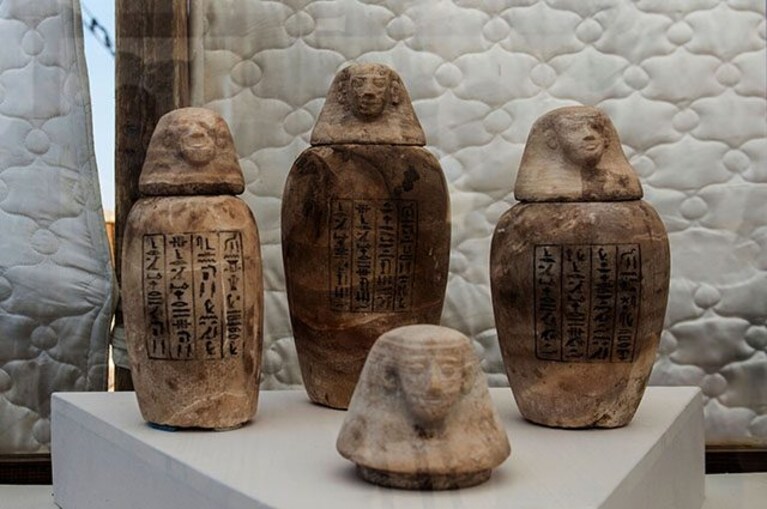 vasi per la mummificazione