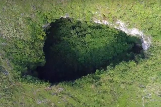 Immensa caverna scoperta nel cuore di una foresta: ha un volume di 6,7 milioni di metri cubi