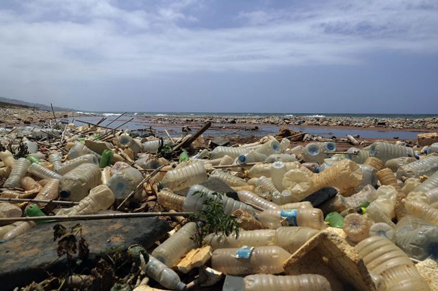 Ogni minuto finisce nel Mediterraneo l'equivalente in plastica di 34mila bottigliette