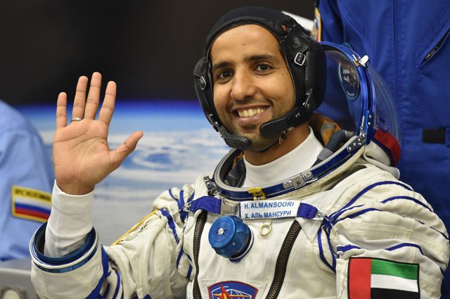 La Soyuz ha attraccato alla ISS: nello spazio il primo astronauta degli Emirati Arabi