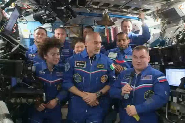 Luca Parmitano è il comandante della ISS, consegnate le “chiavi”: giornata storica per l'Italia