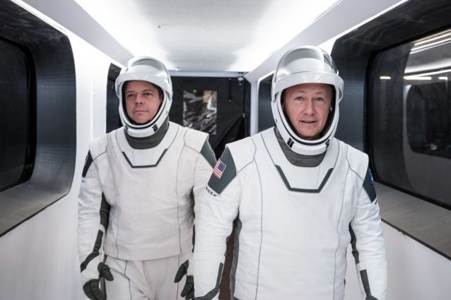 Bob Behnken e Doug Hurley, i due astronauti della NASA che viaggeranno a bordo della Crew Dragon. Credit: SpaceX