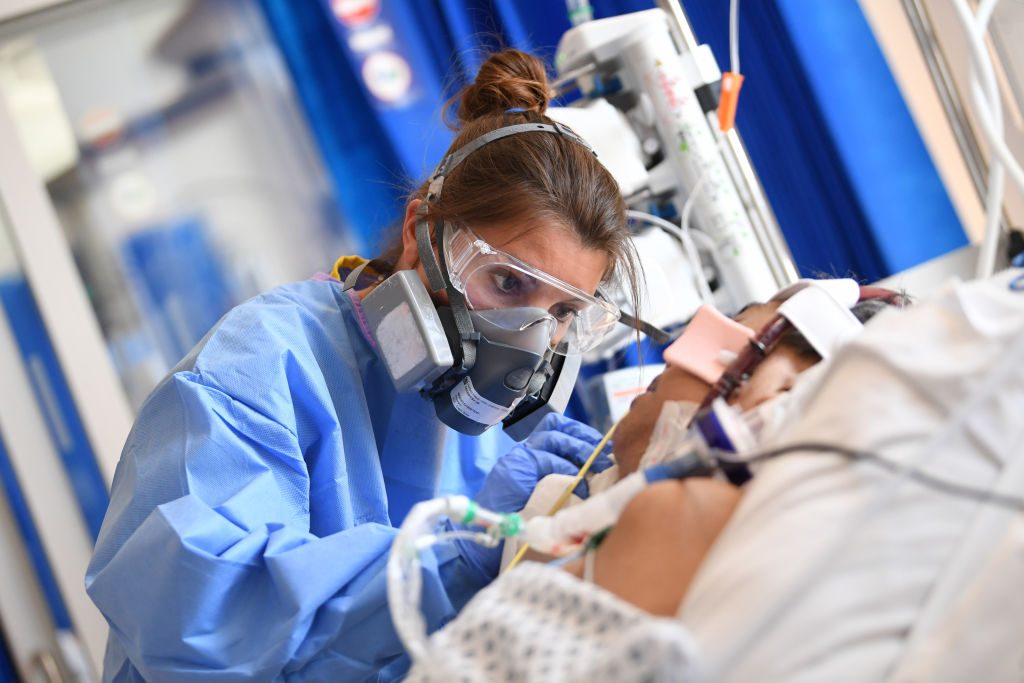 Un paziente Covid su tre manifesta disturbi neurologici o psichiatrici dopo la guarigione