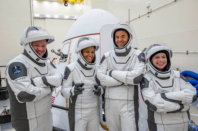 Gli astronauti della missione Inspiration4. Credit: SpaceX