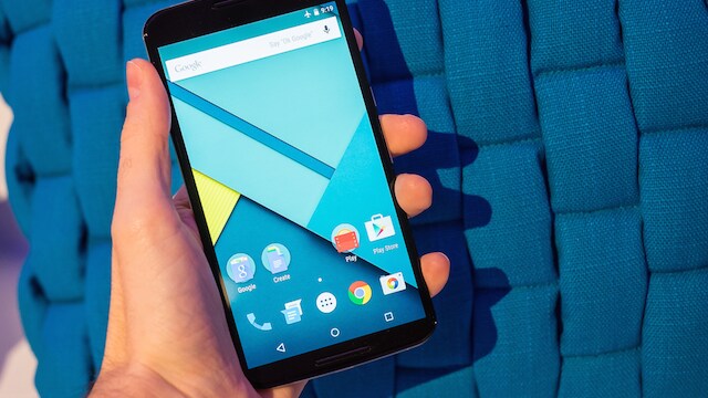 smartphone grandezza mani