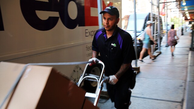 fedex natale consegne