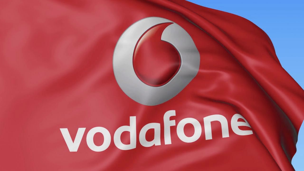 Vodafone down: non funziona la rete mobile in gran parte d'Italia (risolto)