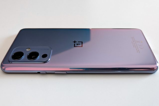 OnePlus 9 e 9 Pro sono ufficiali con display super e nuova fotocamera: tutte le differenze tra i due