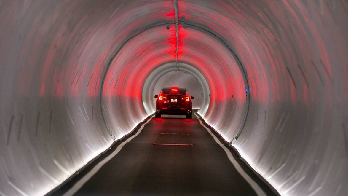 Elon Musk riempirà Las Vegas di tunnel per alleggerire il traffico in superficie