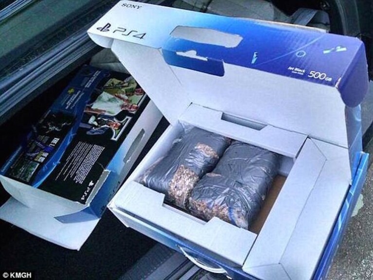 Playstation 4 sassi