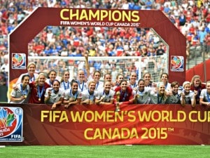Gli Stati Uniti festeggiano per la vittoria del Mondiale femminile giocato in Canada
