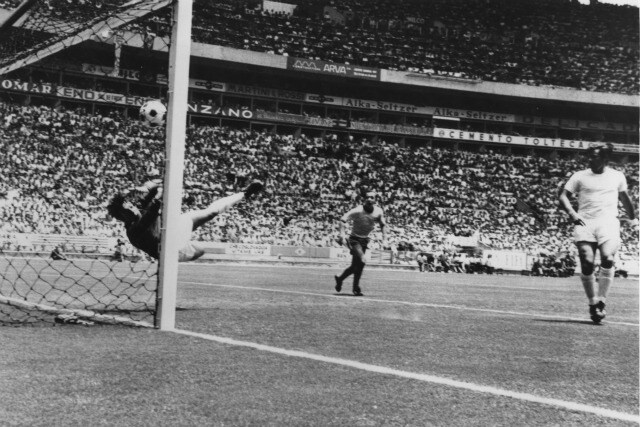 La parata di Banks su Pelè