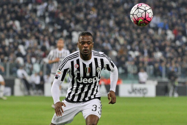 Evra al rinnovo del contratto con la Juventus