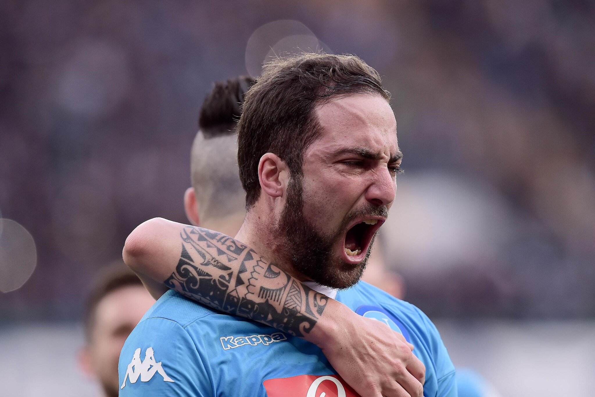 Higuain segna la rete decisiva su rigore