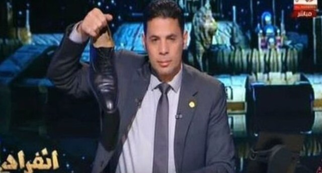 Il parlamentare egiziano dona la sua scarpa all’Argentina