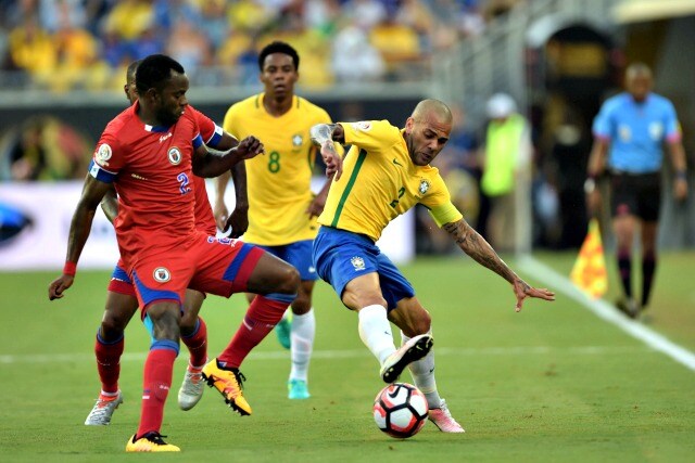 Dani Alves impegnato con il Brasile in Copa America