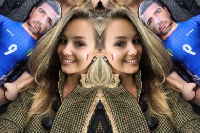 Viky Vargas con la bambola gonfiabile di Pellè