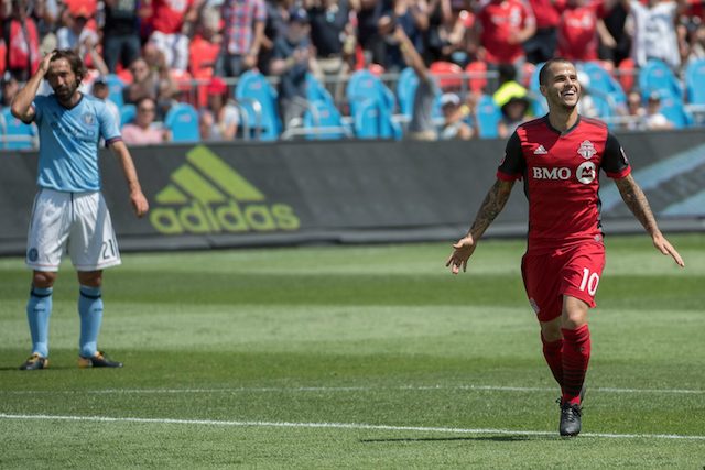 Giovinco esulta dopo la vittoria contro la squadra di Pirlo (foto https://www.facebook.com/torontofc/)