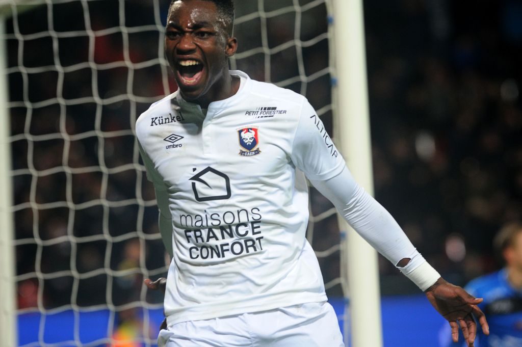 Yannah Karamoh con la maglia del Caen
