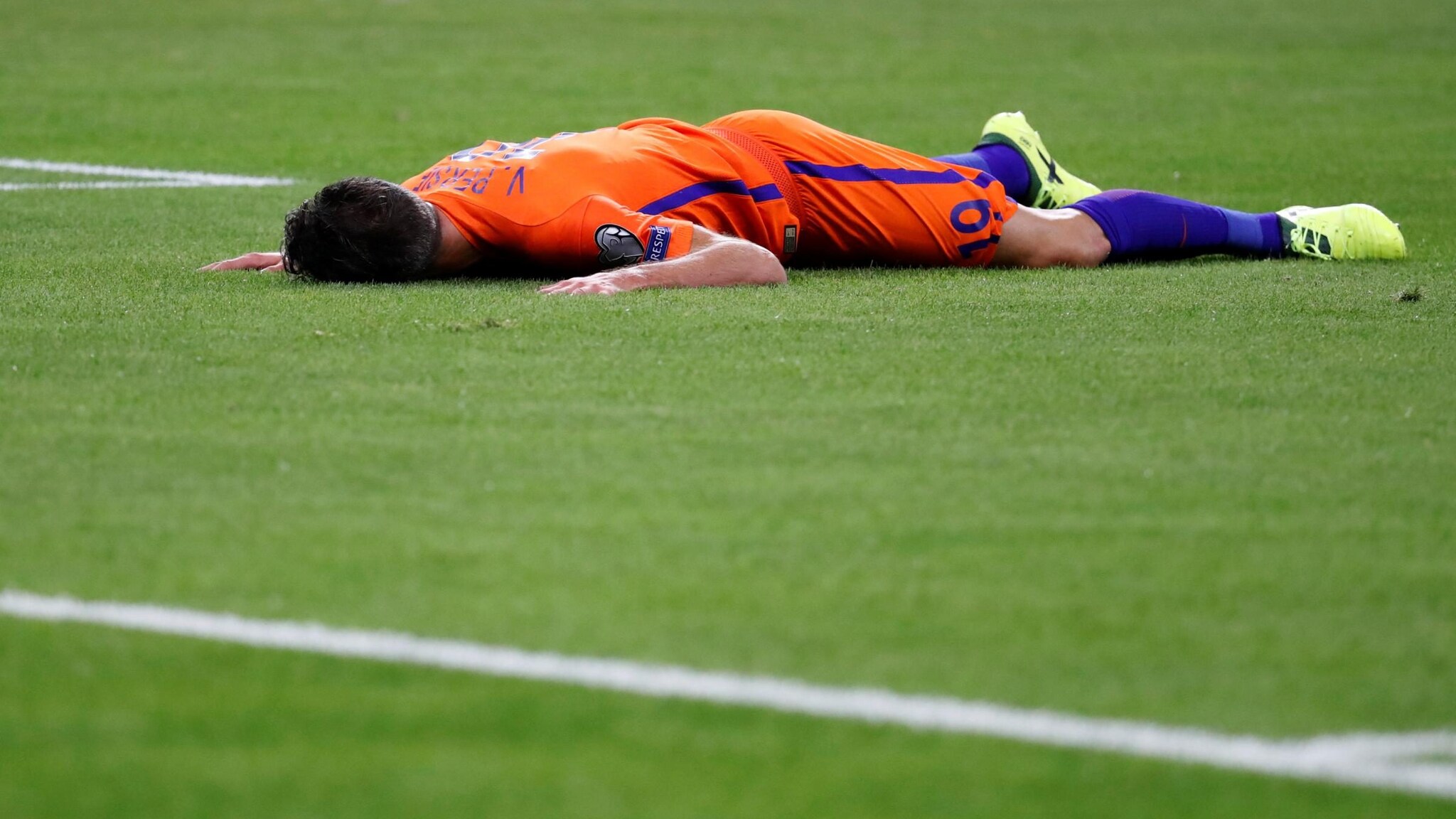 infortunio van persie olanda