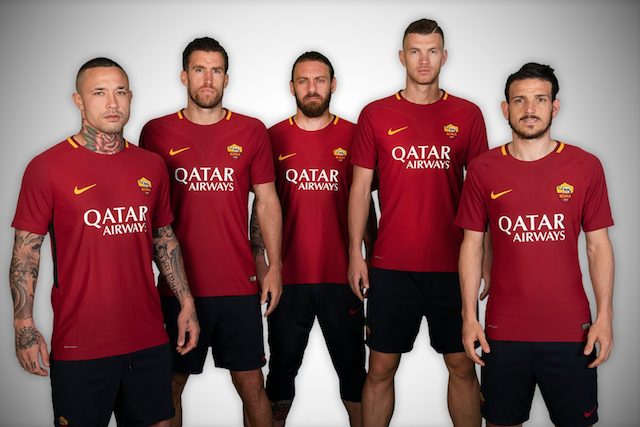 La Roma ufficializza l’accordo con Qatar Airlines (foto Twitter @officialAsRoma)