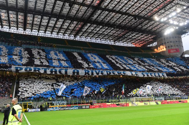 La Curva Nord dell’Inter accoglie Conte: “Noi non siamo la Juve”