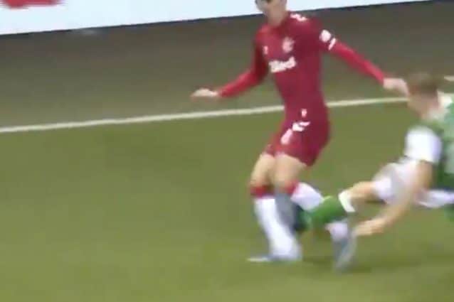 Il fallo che ha scatenato la rabbia di Gerrard