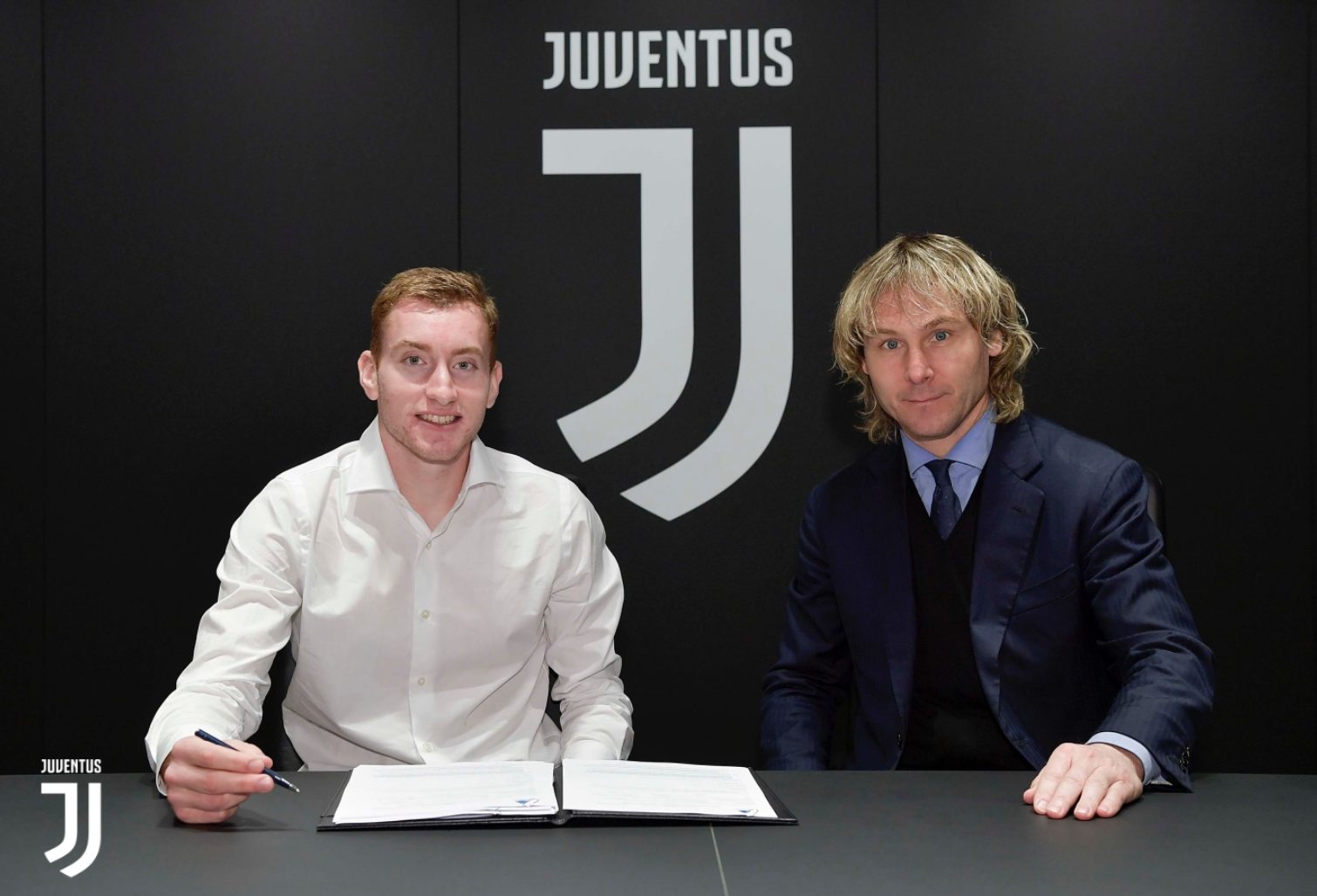https://twitter.com/juventusfc