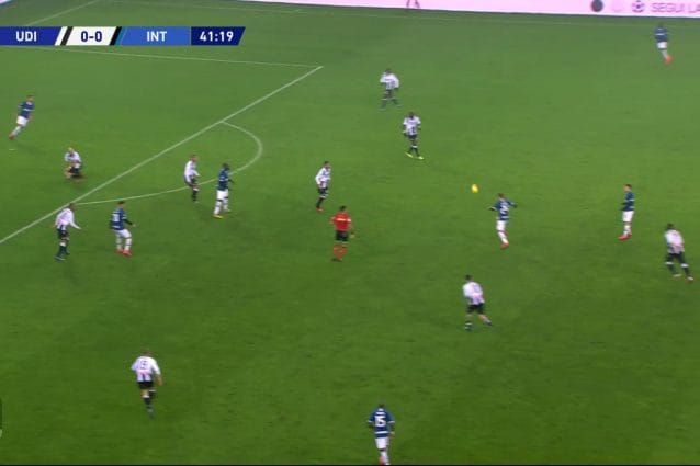 Il recupero alto del pallone di Eriksen contro l’Udinese